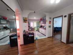 Apartament spatios de 4 camere bl 1982 Berceni etajul 8 bloc anvelopat